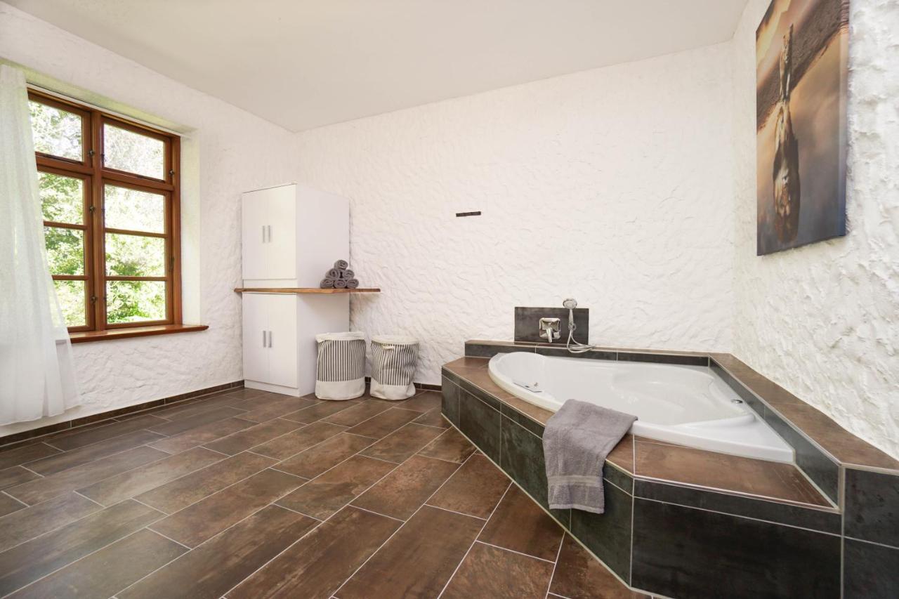 Ruhe Unter Reet-Haus Mit Sauna, Whirlpool Und Kamin Gnarrenburg Εξωτερικό φωτογραφία