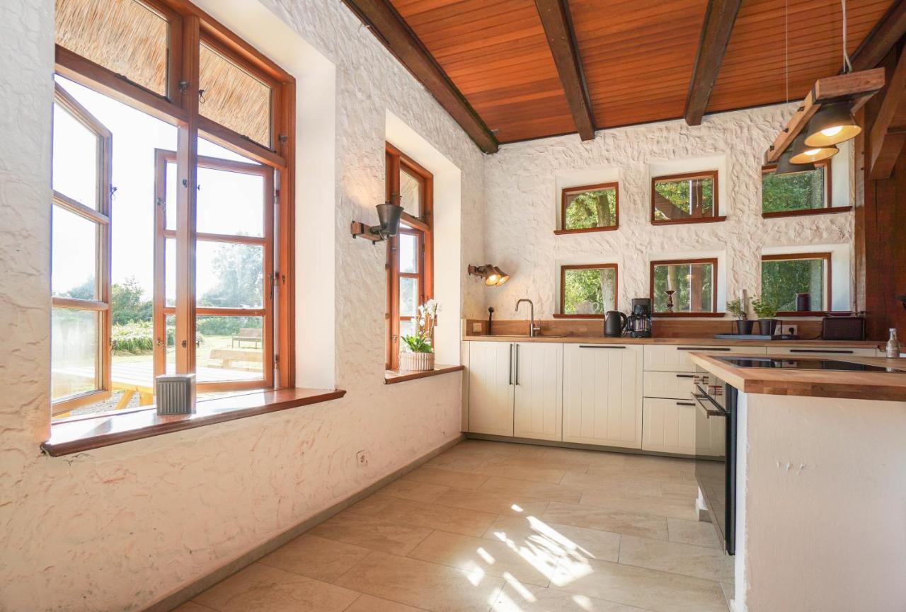 Ruhe Unter Reet-Haus Mit Sauna, Whirlpool Und Kamin Gnarrenburg Εξωτερικό φωτογραφία
