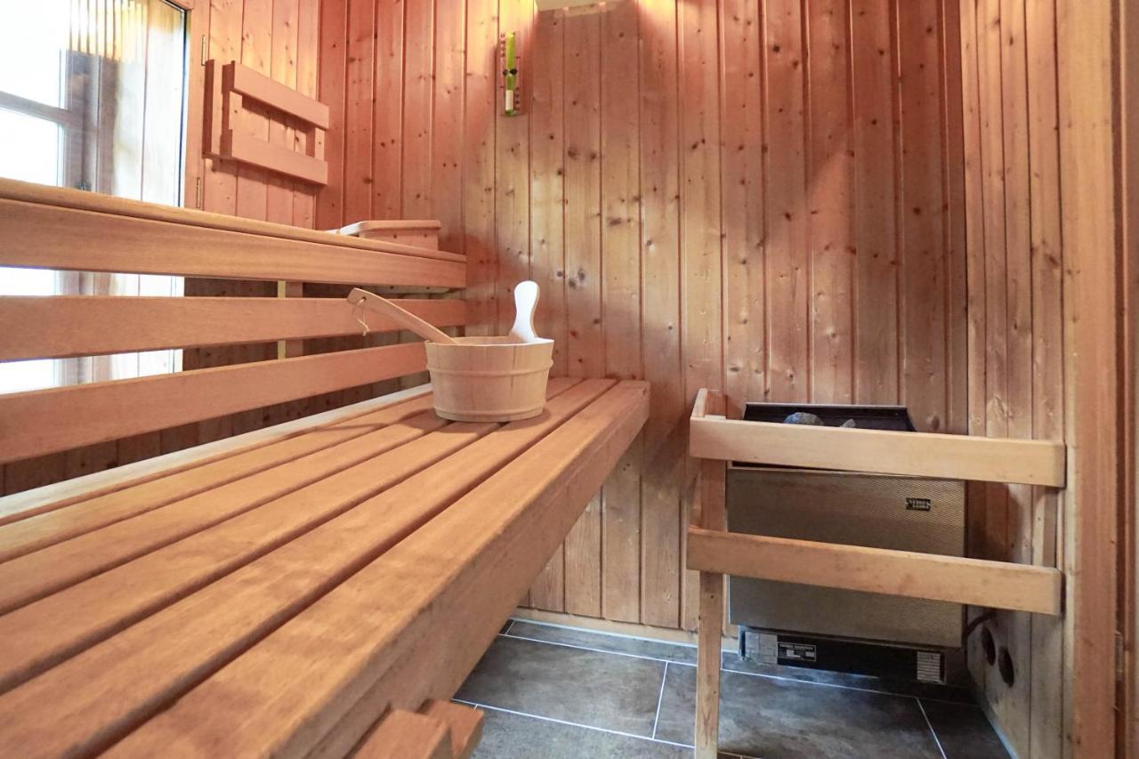 Ruhe Unter Reet-Haus Mit Sauna, Whirlpool Und Kamin Gnarrenburg Εξωτερικό φωτογραφία